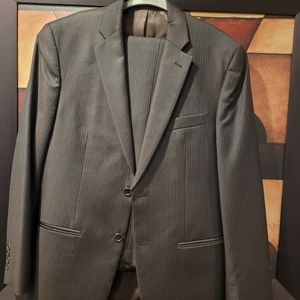 John varvator Suit
